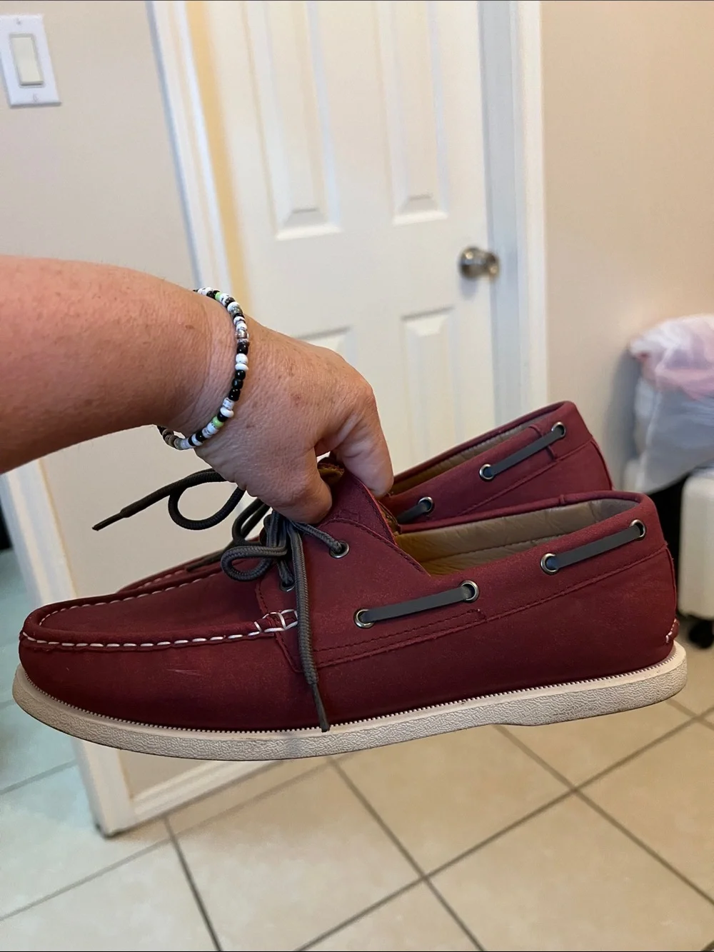 Rocawear Men's Burgundy Boat Shoes with Gray Laces